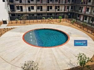 circular hotel pool